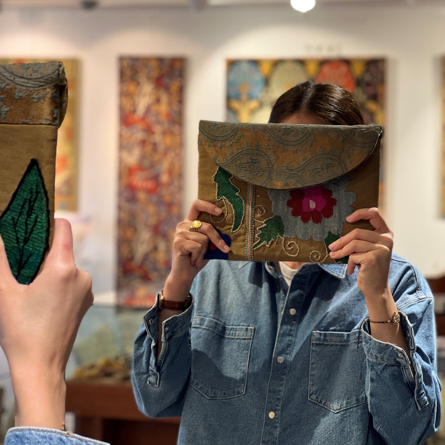 ヴィンテージスザニ刺繍 マックブックカバー