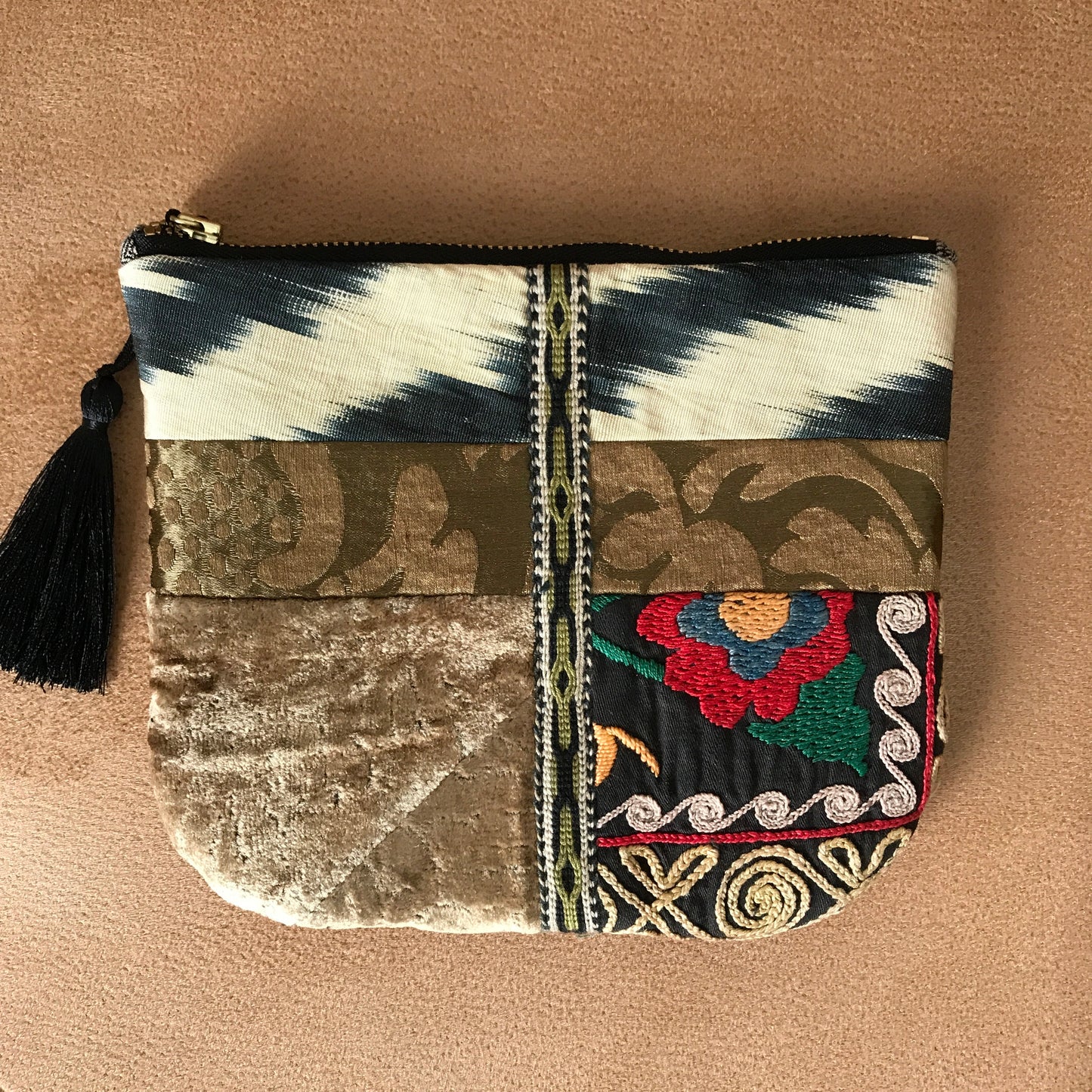 ヴィンテージスザニ刺繍 ハギレポーチ-4-